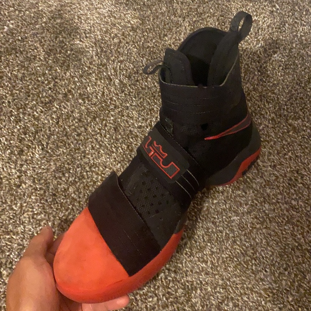 Shoes - Picture 7 of 10